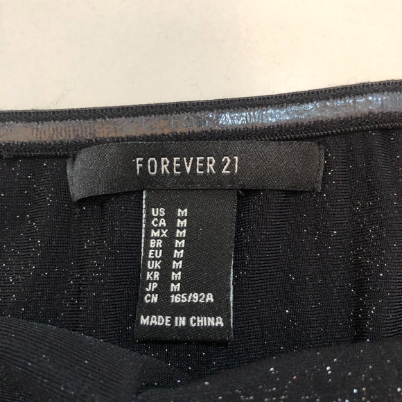 🔥Sparkly Crop Top with Sleeves - Picture 2 of 4